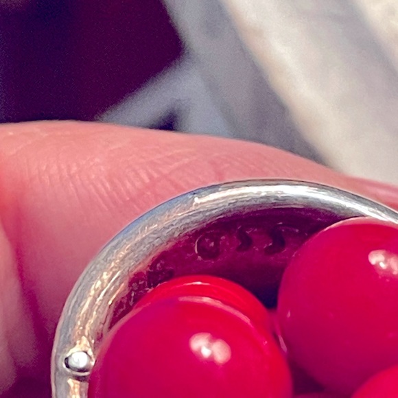 Wonderful Simon Sebbag Red Coral Triple Strand Necklace - Picture 8 of 8